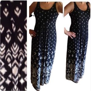 Pretty maxi knit dress Black & White tribal print
